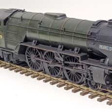 BR Peppercorn A2 class 4-6-2 no. 60529 Pearl Diver