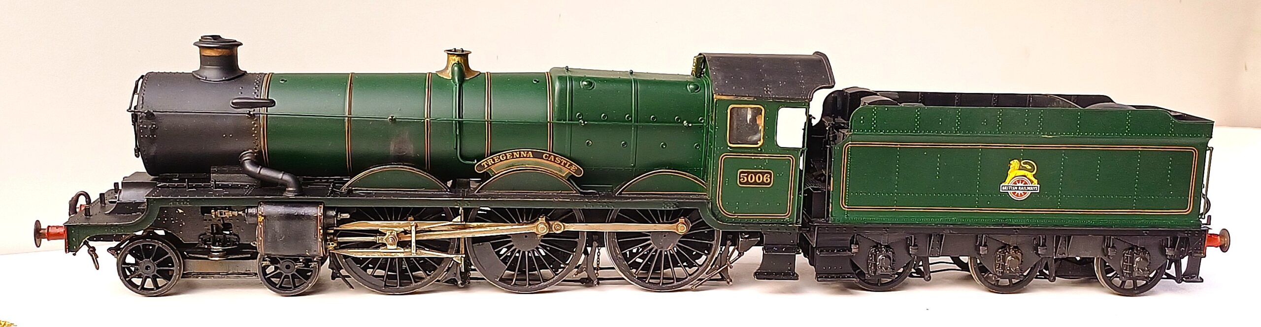 BR (ex GWR) Collett Castle class 4-6-0 no. 5006 Tregenna Castle in SCALE7 - Image 7