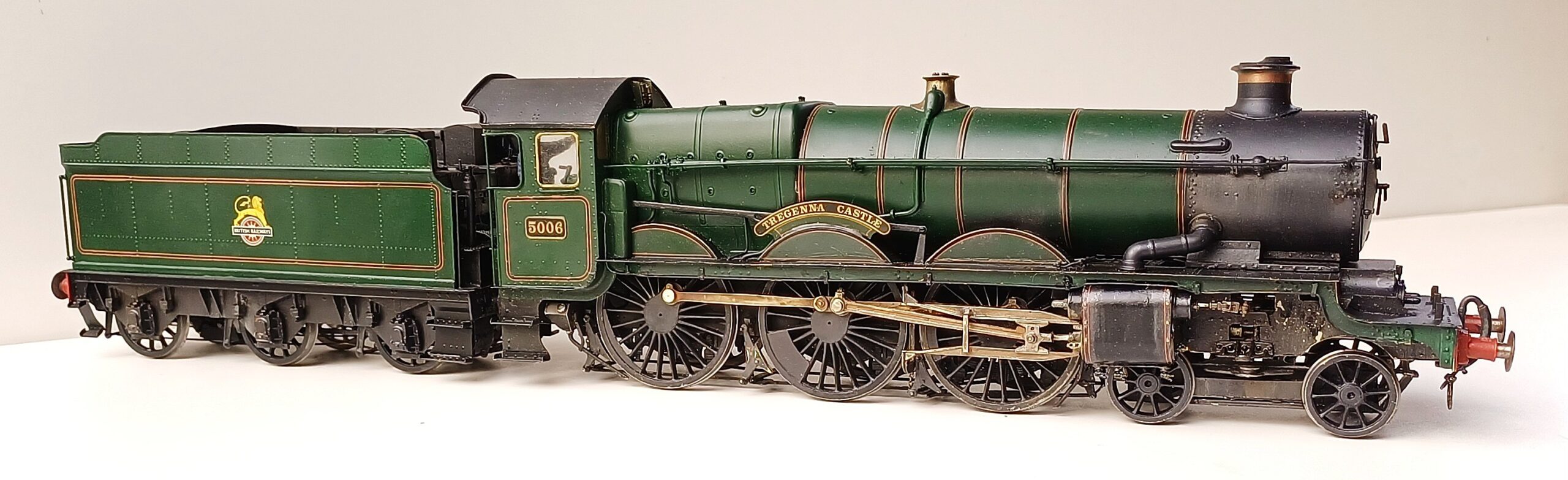BR (ex GWR) Collett Castle class 4-6-0 no. 5006 Tregenna Castle in SCALE7 - Image 5