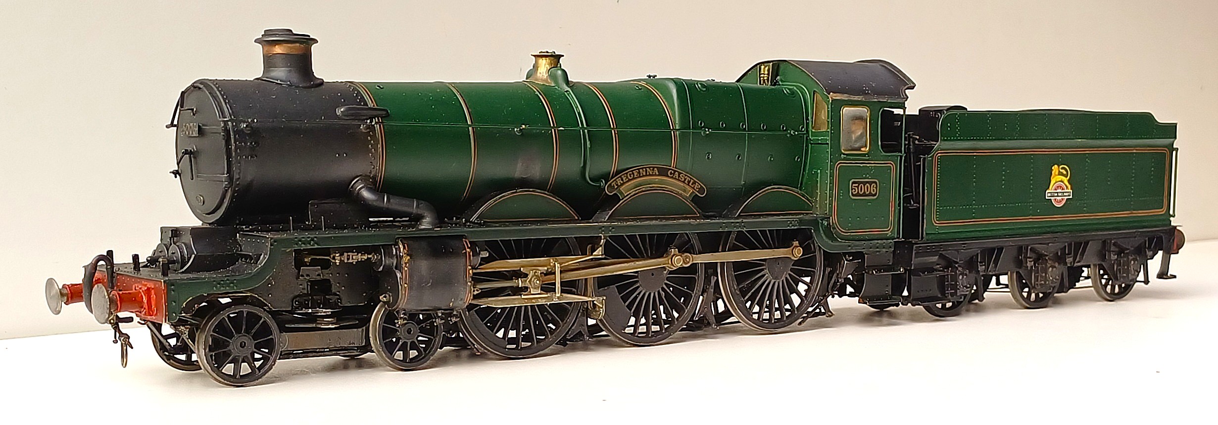 BR (ex GWR) Collett Castle class 4-6-0 no. 5006 Tregenna Castle in SCALE7 - Image 9