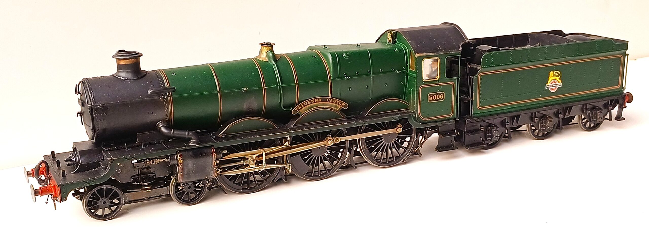 BR (ex GWR) Collett Castle class 4-6-0 no. 5006 Tregenna Castle in SCALE7 - Image 8