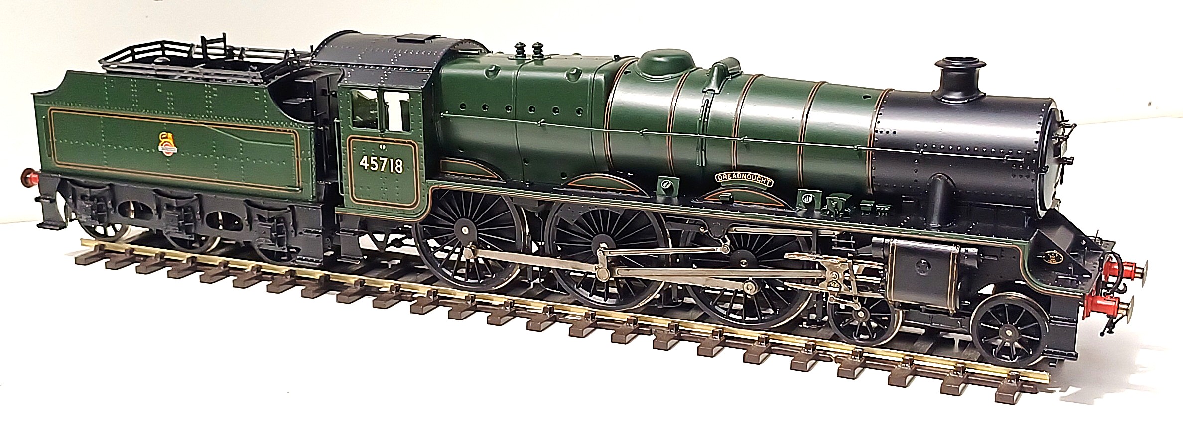 BR (ex LMS) Stanier Jubilee class 4-6-0 no. 45718 Dreadnought - Image 6