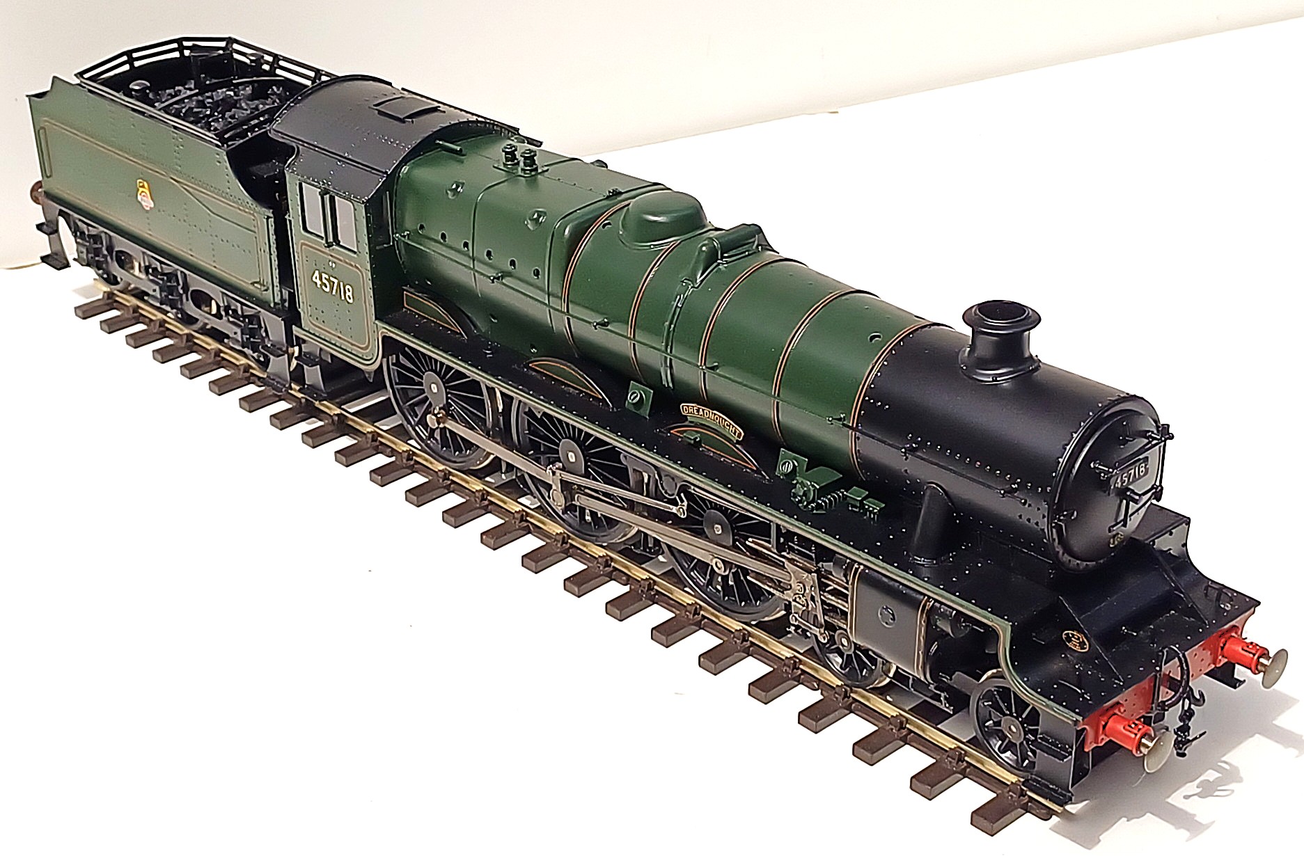 BR (ex LMS) Stanier Jubilee class 4-6-0 no. 45718 Dreadnought - Image 4