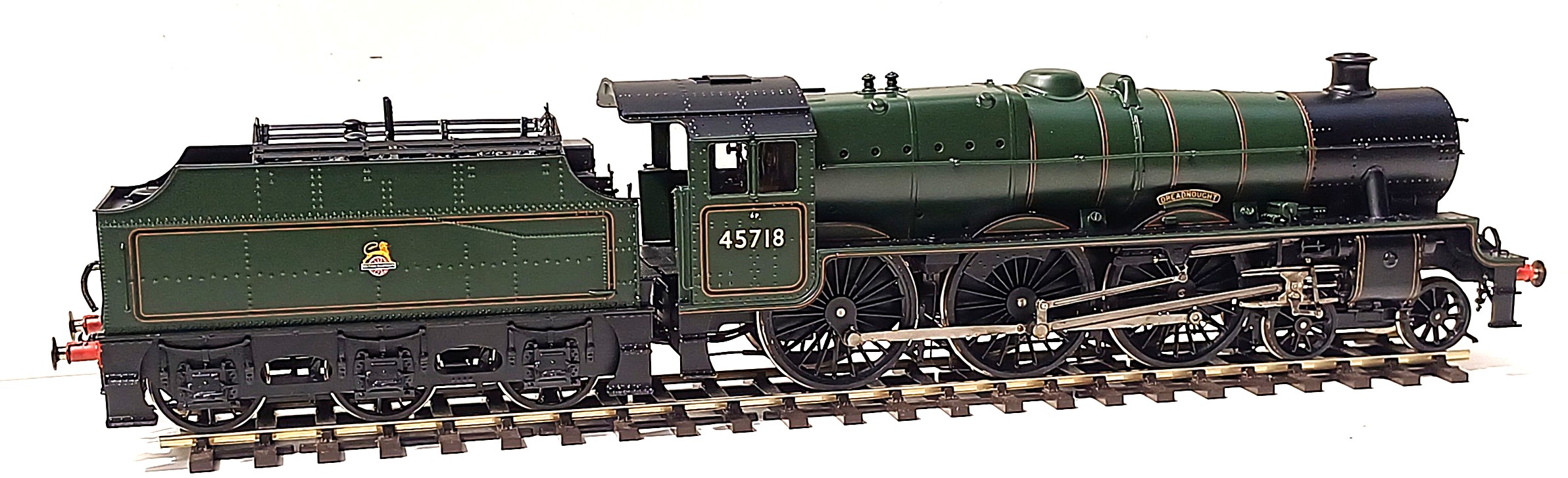 BR (ex LMS) Stanier Jubilee class 4-6-0 no. 45718 Dreadnought - Image 2