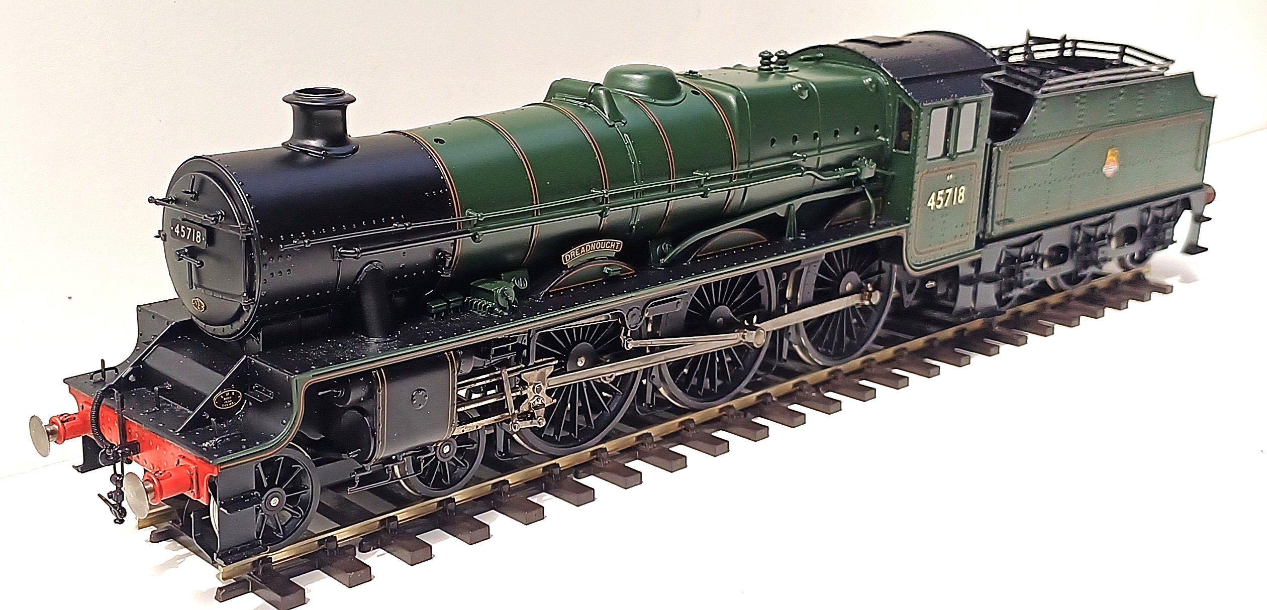 BR (ex LMS) Stanier Jubilee class 4-6-0 no. 45718 Dreadnought - Image 7