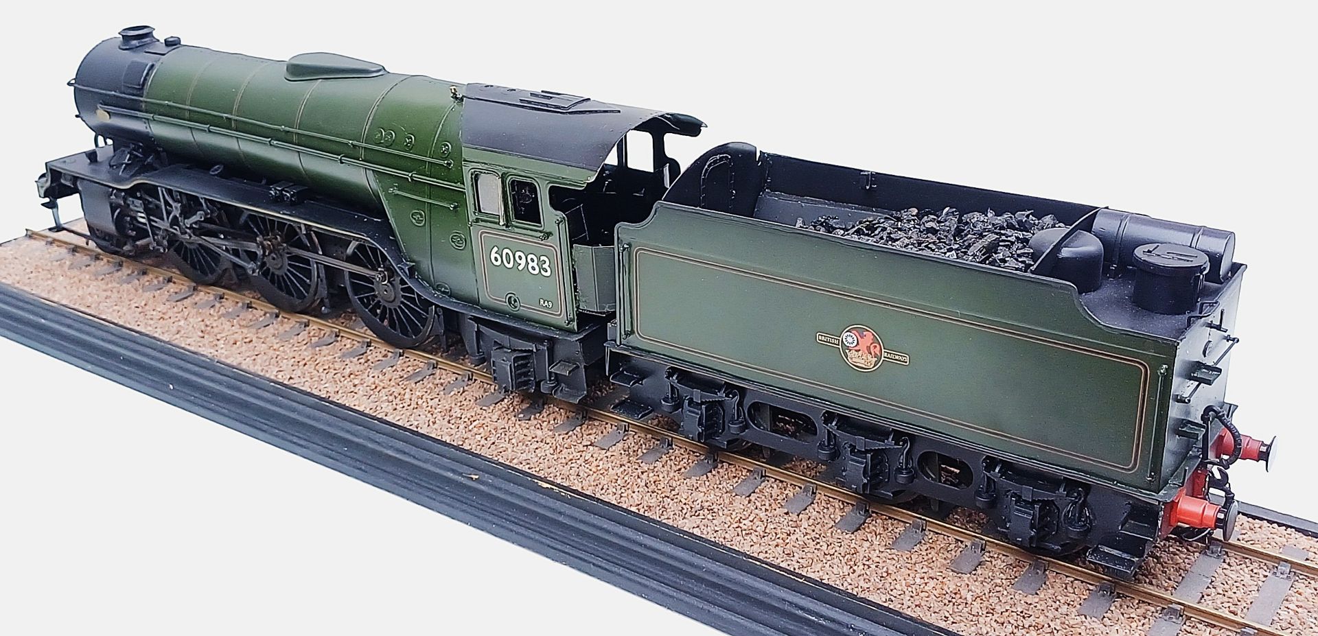 BR (ex LNER) Gresley V2 class 2-6-2 no. 60983 - Image 3