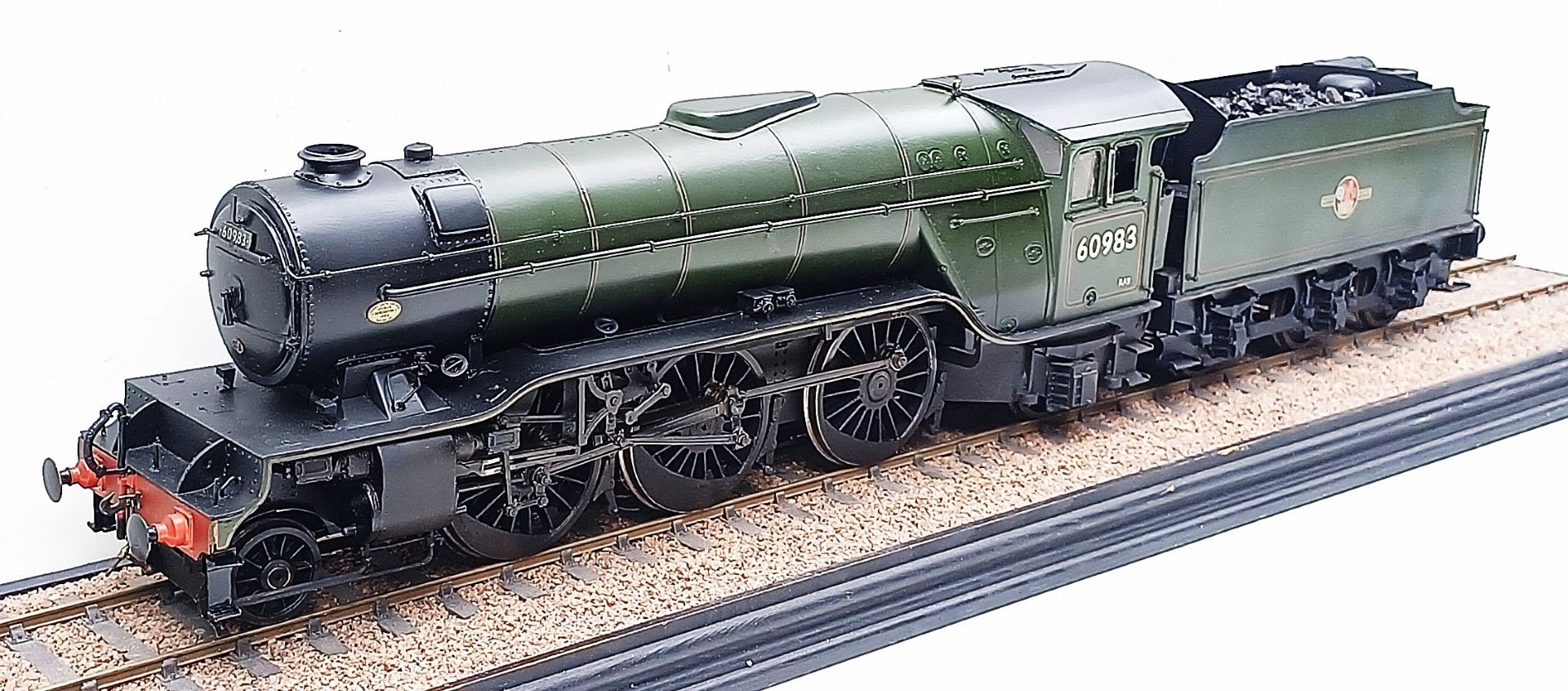 BR (ex LNER) Gresley V2 class 2-6-2 no. 60983 - Image 5