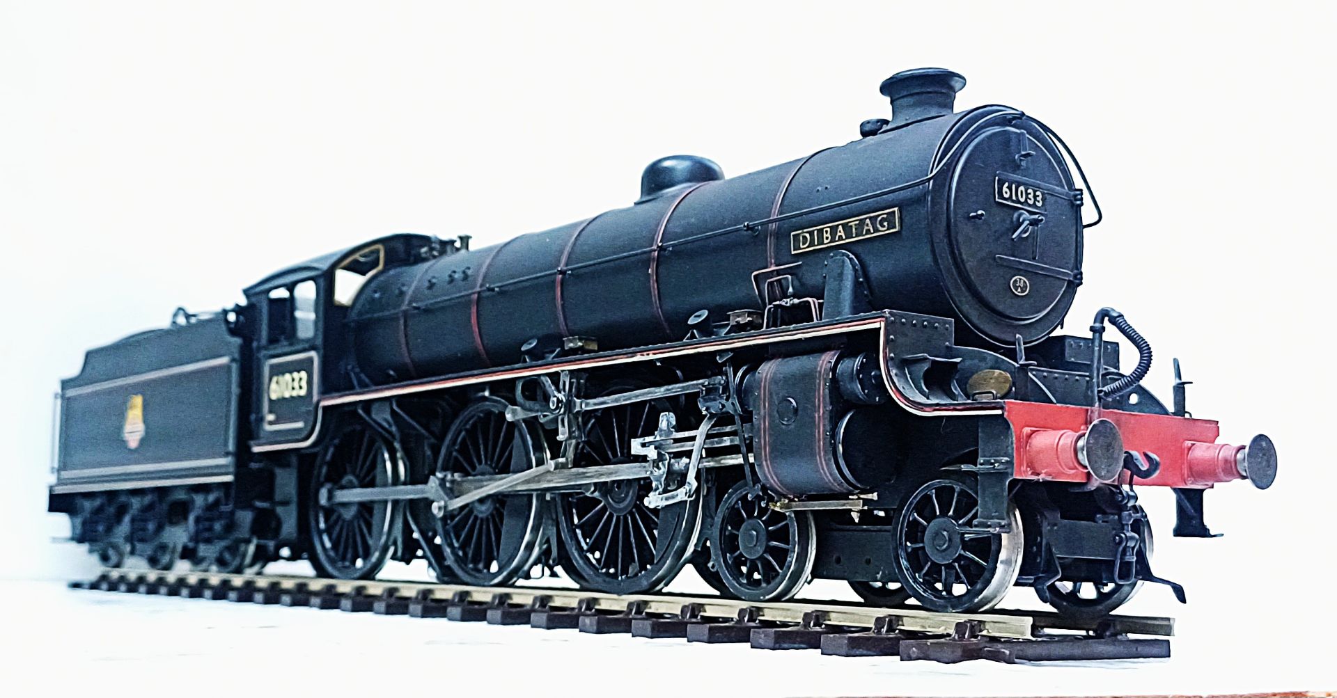 BR (exLNER) Thompson B1 class 4-6-0 no. 61033 Dibatag - Image 6